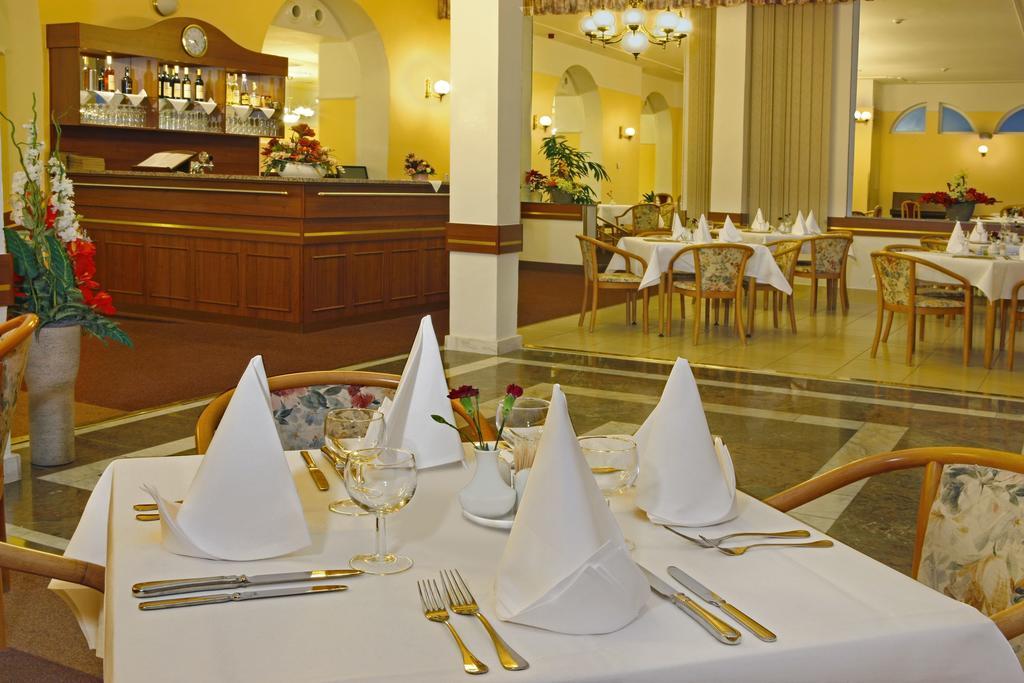 Ensana Vltava Hotel มาเรียอานซเกลาซนี ภายนอก รูปภาพ