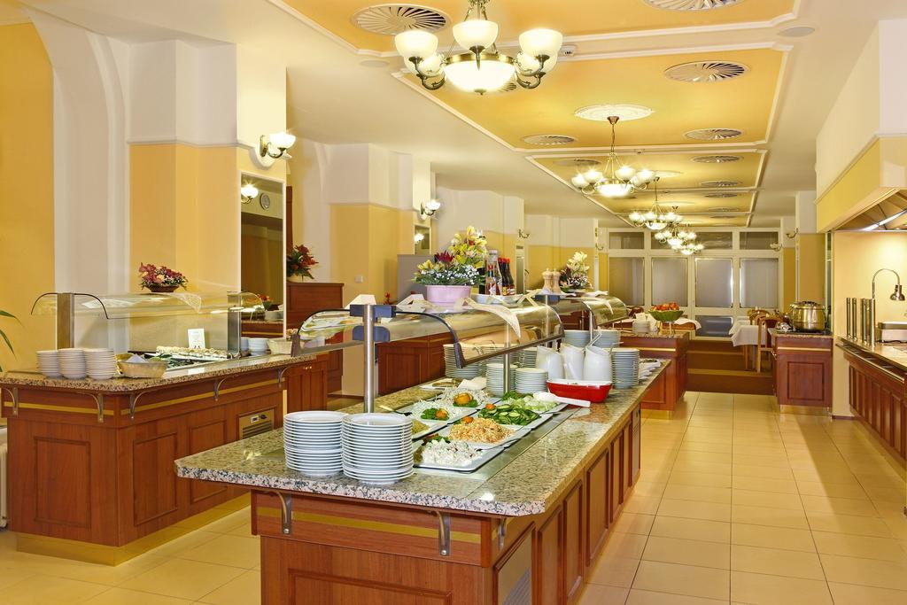 Ensana Vltava Hotel มาเรียอานซเกลาซนี ภายนอก รูปภาพ