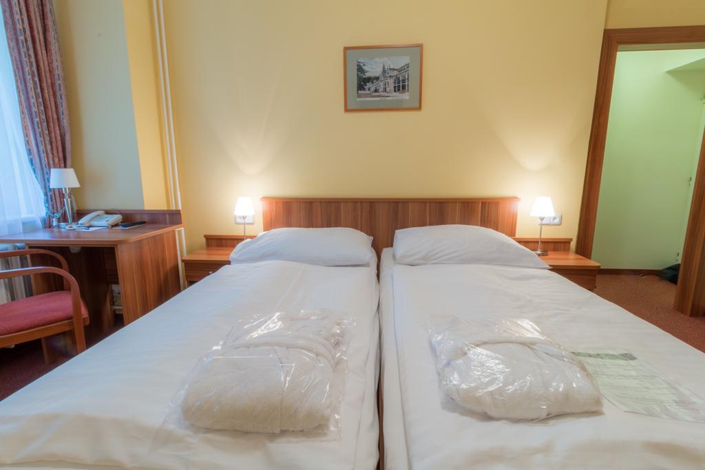 Ensana Vltava Hotel มาเรียอานซเกลาซนี ภายนอก รูปภาพ